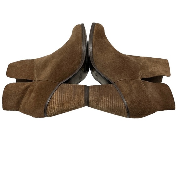 Vince Camuto Helyn Dark Tan Suede Stacked Heel Split Ankle Boots Size 8.5 - Picture 5 of 14